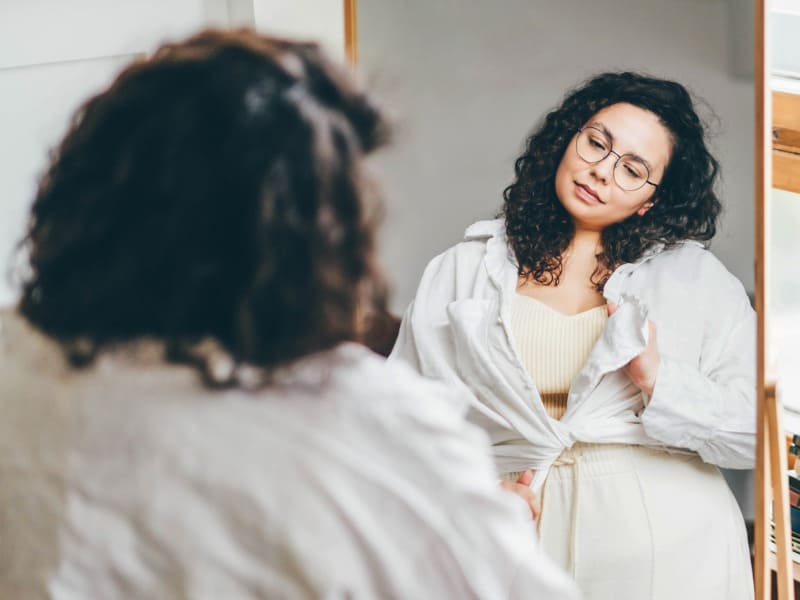 5 cuidados da mamoplastia com recuperação em 24 horas